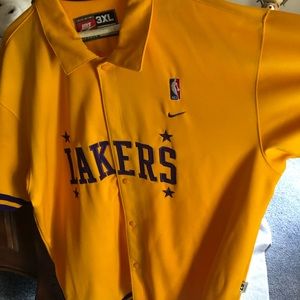 Vintage Lakers shirt